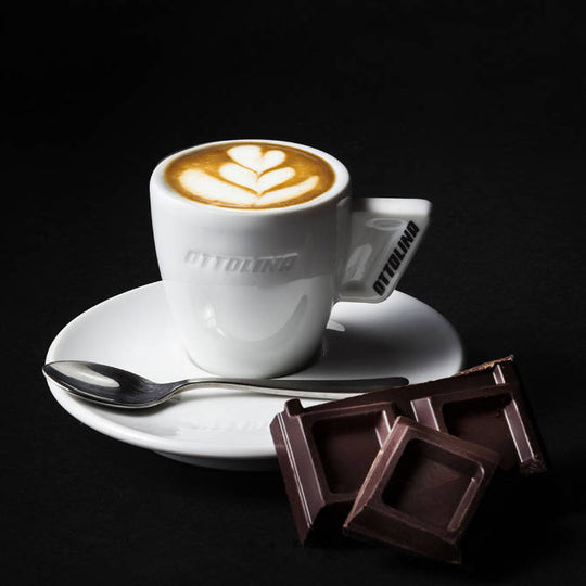 Ottolina Espresso Tasse mit Schokolade